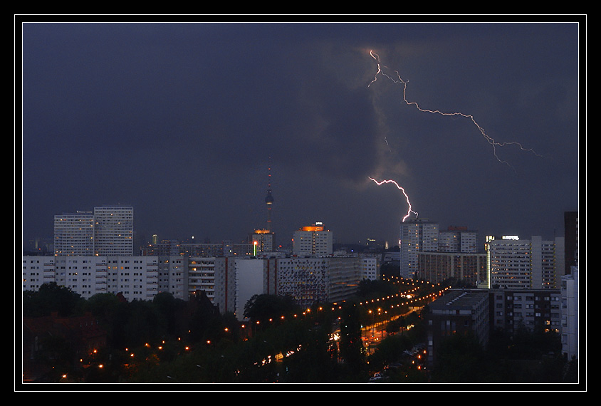 Dickes B mit Sommergewitter