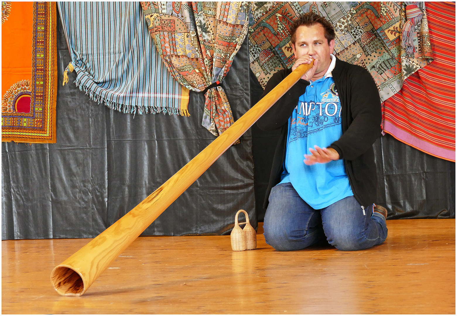 ***Didgeridoo***