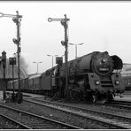 Die 01 0521 nun im Hbf. Gera am 24.11.80