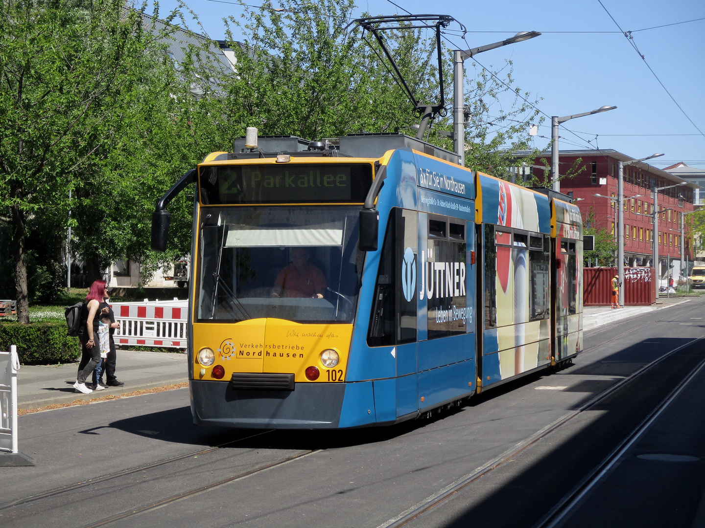 Die 102 fährt wieder durch Nordhausen.