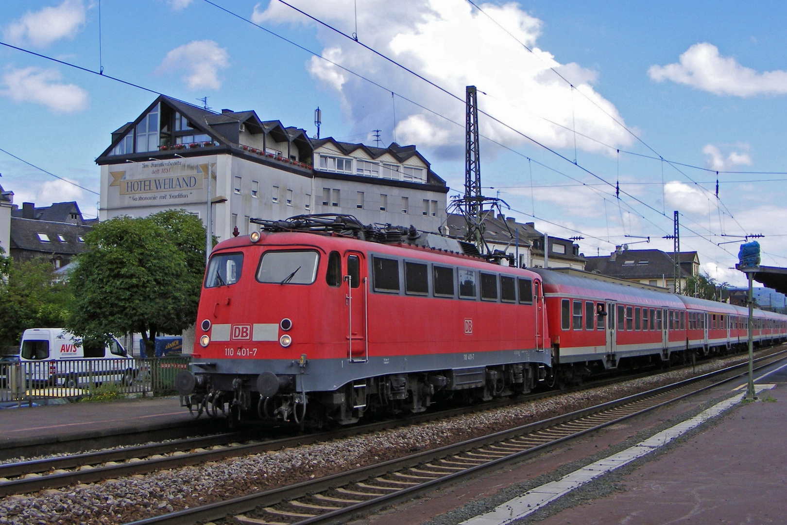 die 110 401-7 in Oberlahnstein  