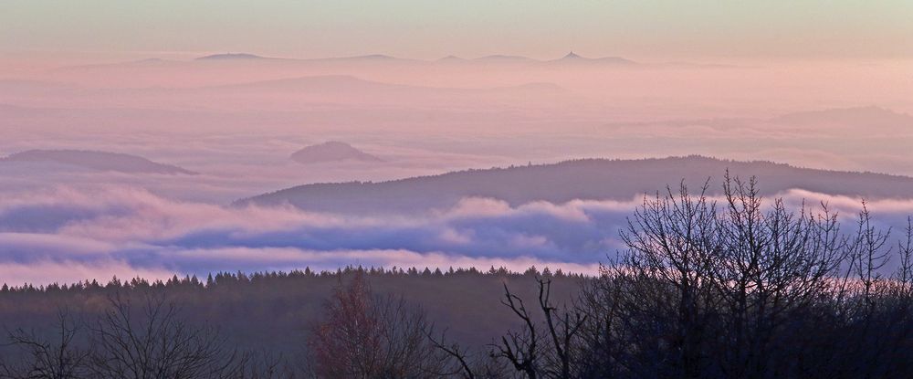 Die 123km Sicht von der Naklerovska vysina zur Schneekoppe...