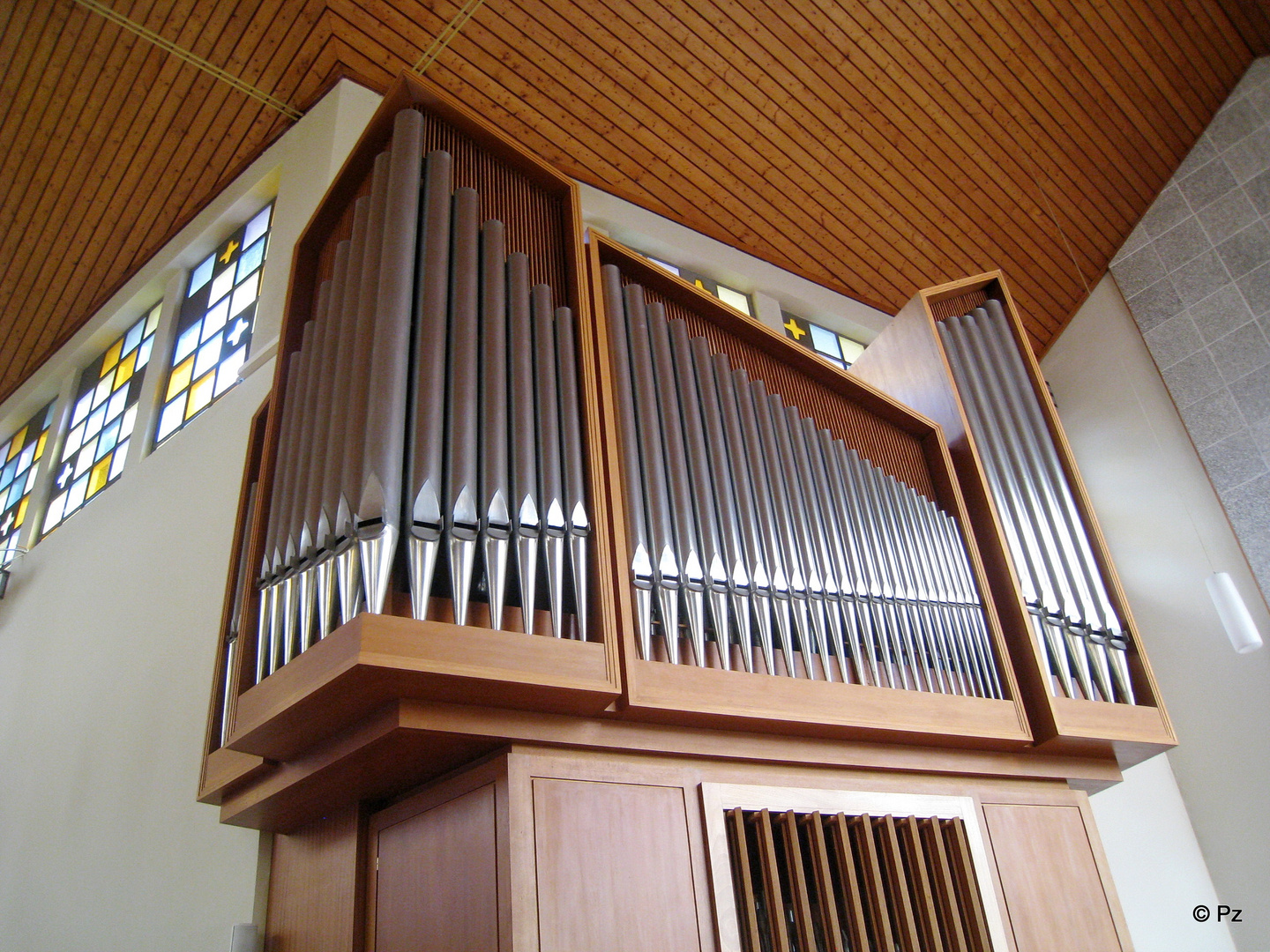 Die 18 Register umfassende Ott-Orgel in der Johanneskirche Iserlohn, Nußberg ...