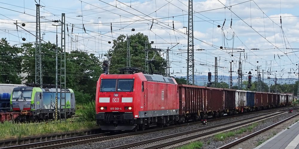 die 185 049-4 in Neuwied 