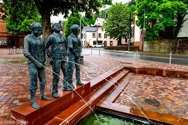 Die 3 Pisser aus Miltenberg - oder auch Staffelbrunserbrunnen (Miltenberg - Deutschland)