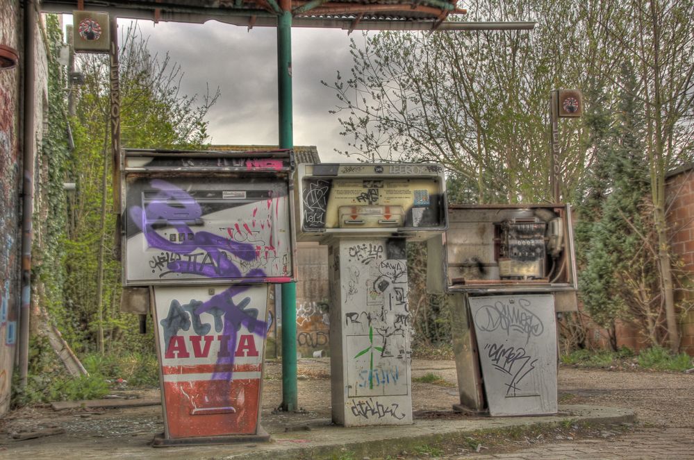 Die 3, von der Tankstelle