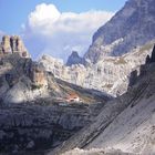 Die 3-Zinnenhütte in den Dolomiten