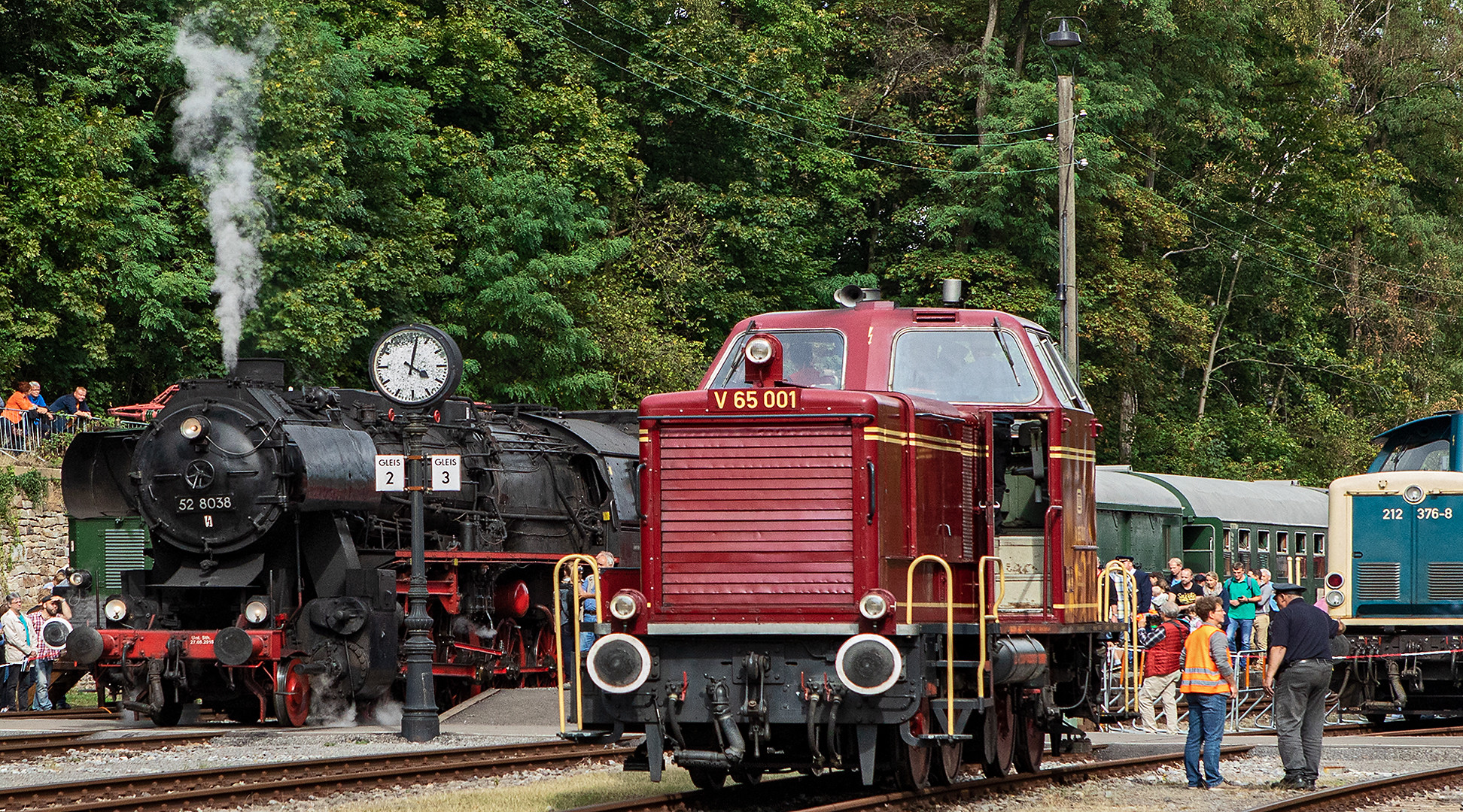 Die 52 und V65 im Zechenbahnhof Pietzberg 001