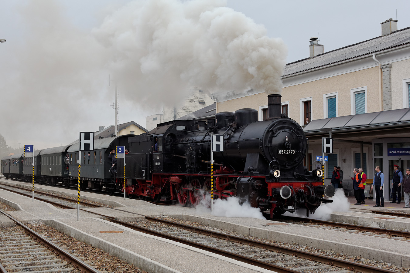 Die 657 2770 der GEG erreicht Ried im Innkreis Foto Die 657 2770 der GEG erreicht Ried im Innkreis Foto