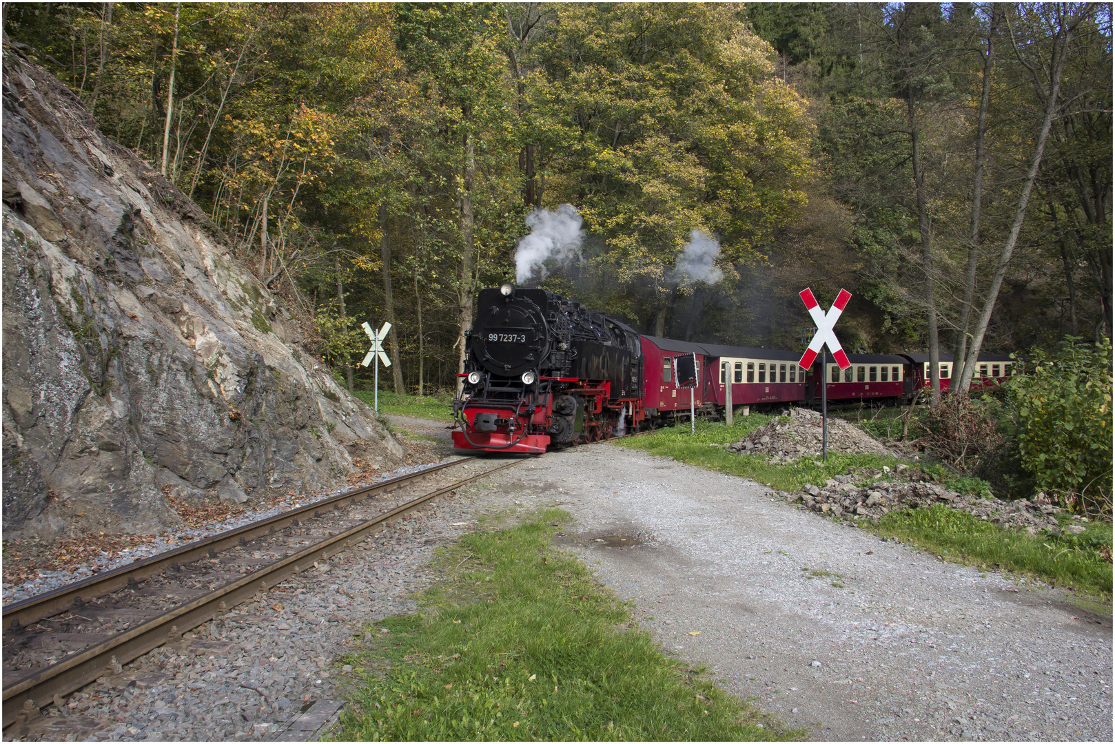 Die 99 7237-3 vor Alexisbad.