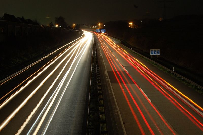 Die A 30 bei Osnabrück in der Nacht