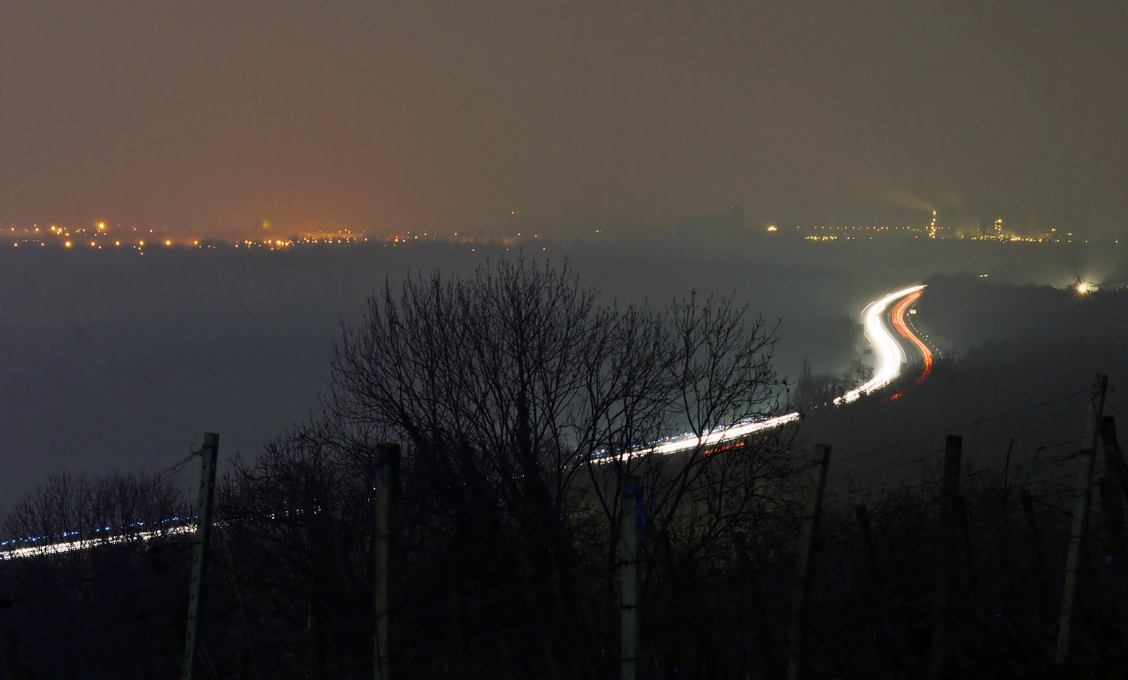 Die A5 bei Nacht und Nebel