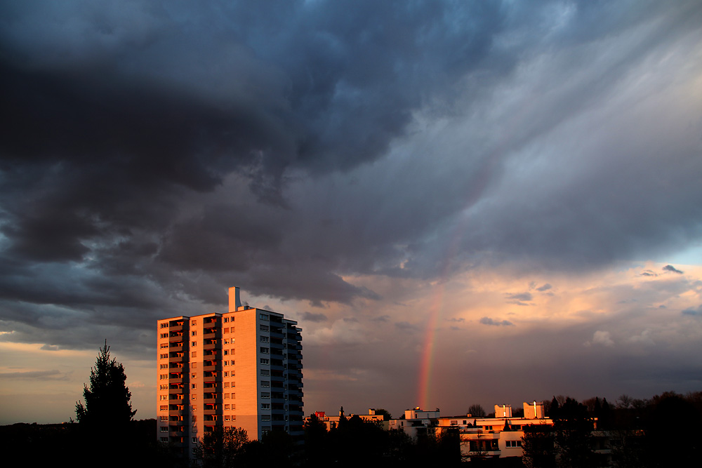 die abendliche Regenbogen-Impression