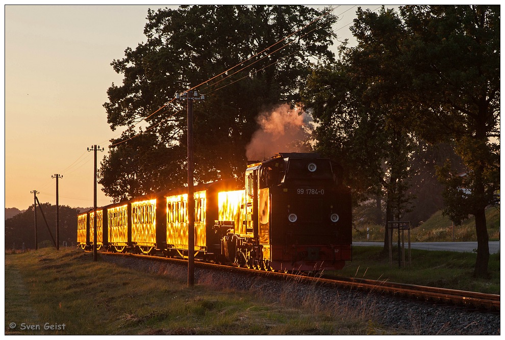 Die Abendsonne glänzt auf dem Rasenden Roland