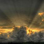 Die Abendsonne vertreibt dicke Regenwolken