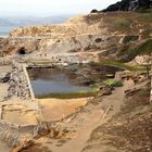 Die abgebrannte Meeresschwimmhalle unterhalb von Point Lobos