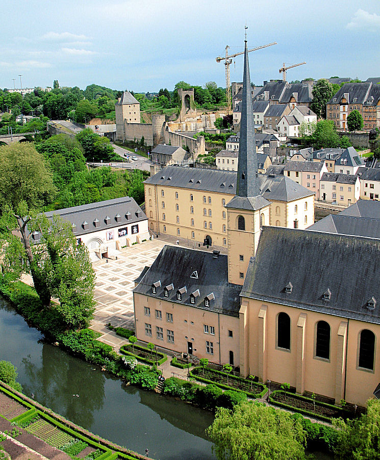 Die Abtei Neumünster im Petrustal von Luxemburg