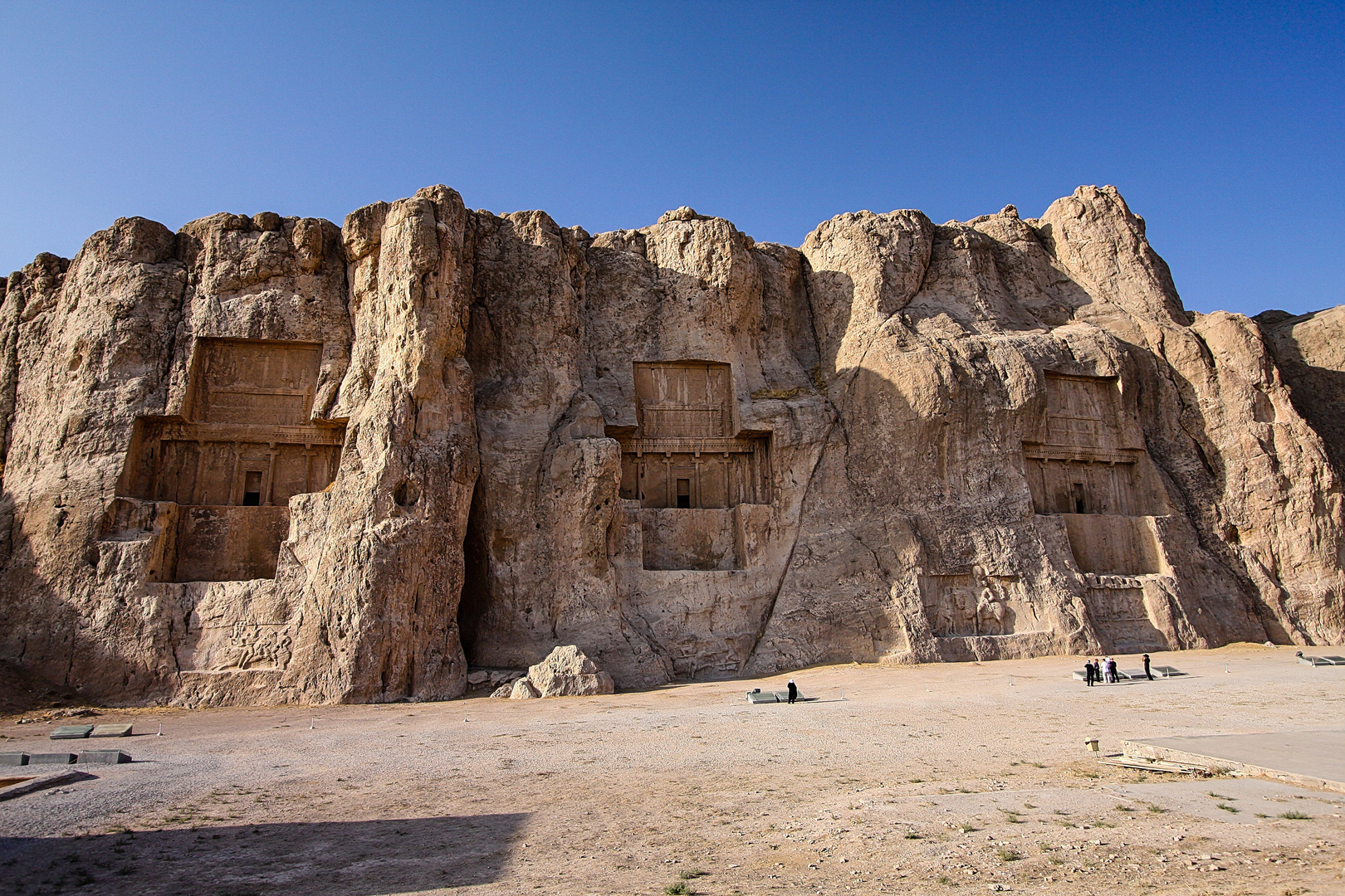 Die achämenidischen Felsgräber von Naqsh-e Rostam (2)