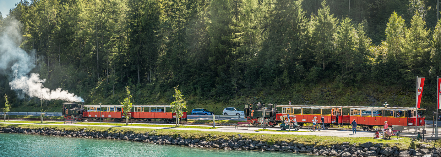 Die Achenseebahn beim Bahnhof Seespitz