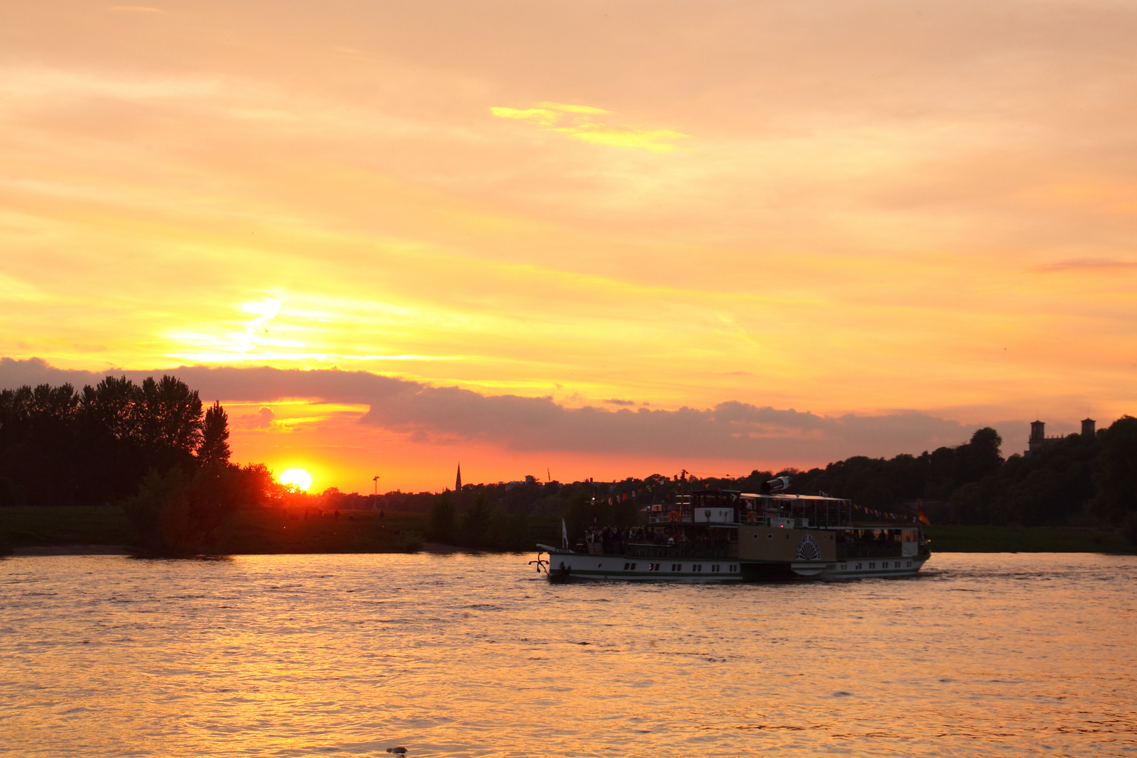 Die Älteste Dampschiffflotte der Welt in Dresden