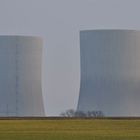 die Ästhetik von Beton- Kühltürmen  des RWE-Kraftwerkes in Hamm-Uentrop