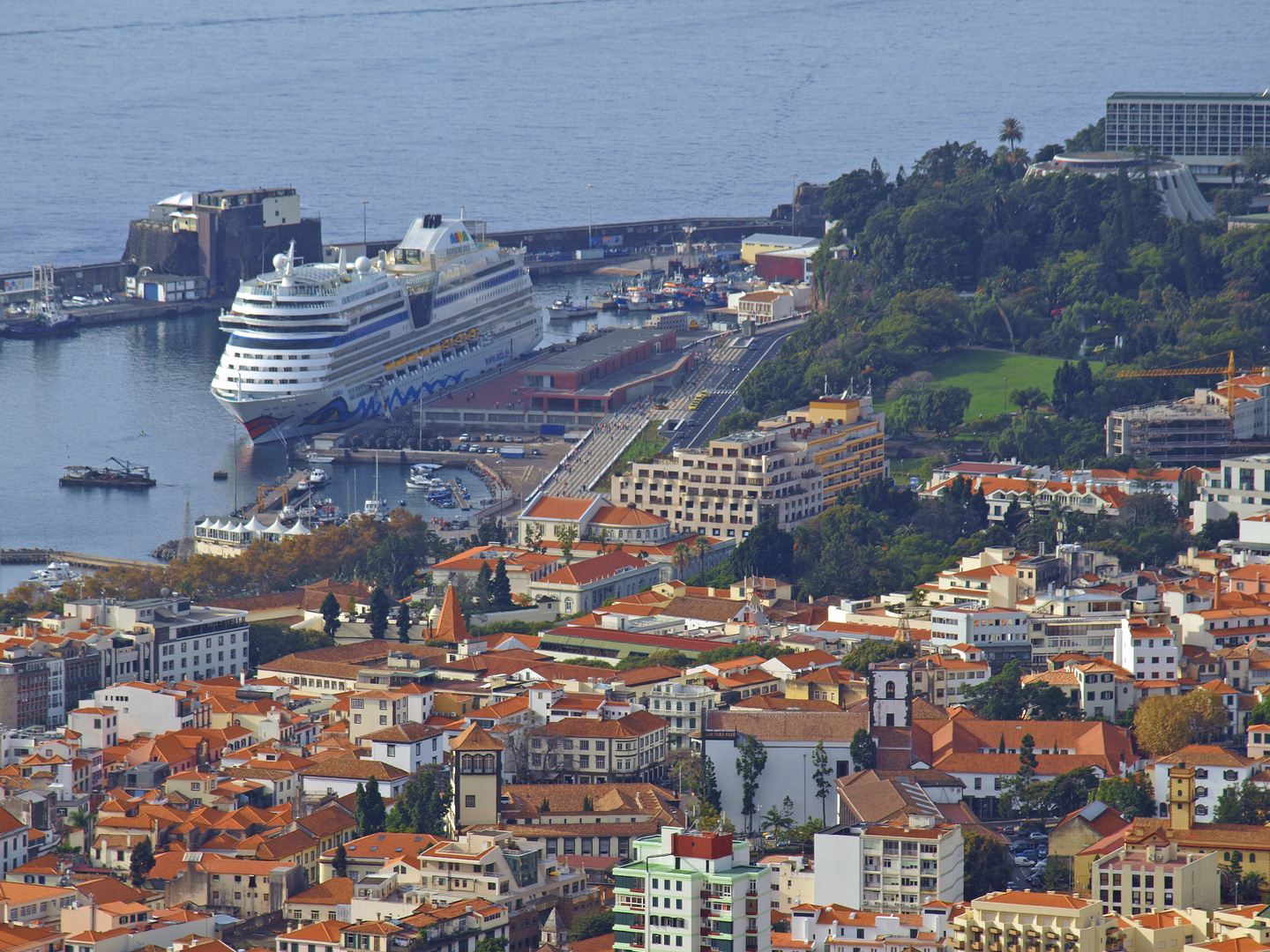 Die Aidasol Im Hafen Von Funchal Foto Bild Europe Portugal Madeira Bilder Auf Fotocommunity
