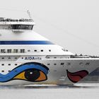 Die "AIDAvita" vor Laboe in der Ostsee