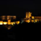 Die Alhambra bei Nacht