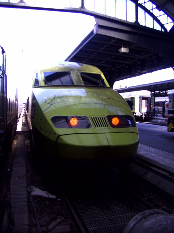 Die allerersten TGV-Züge erobern Paris-Ost (2)