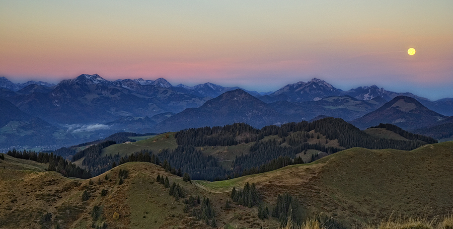 Die Alpen erwachen aus dem Schlaf