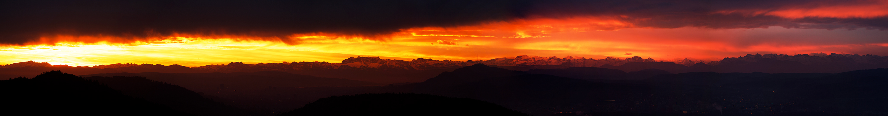 Die Alpen im Sonnenaufgang