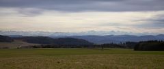 die Alpen zeigen sich.