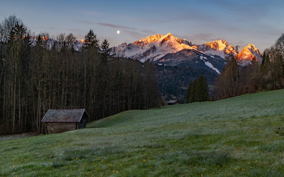 Die Alpspitze im Morgenrot