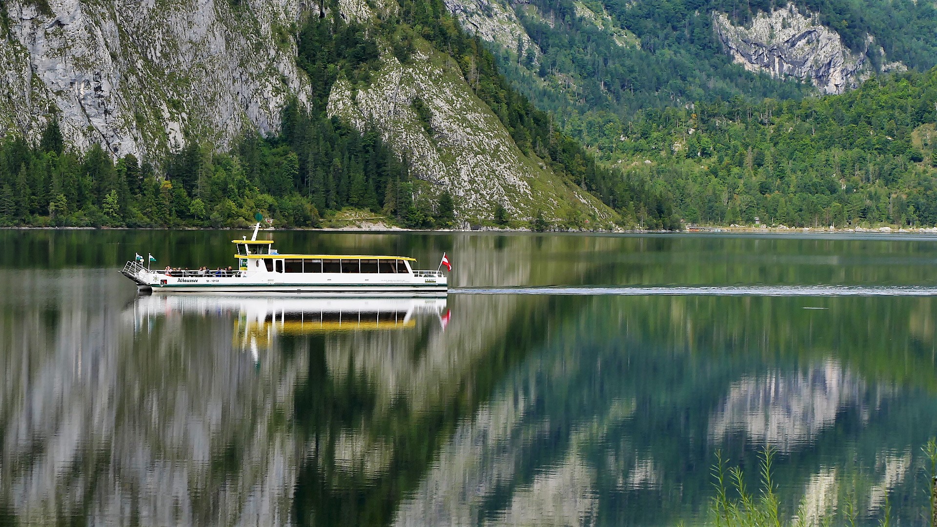 Die Altaussee  fährt