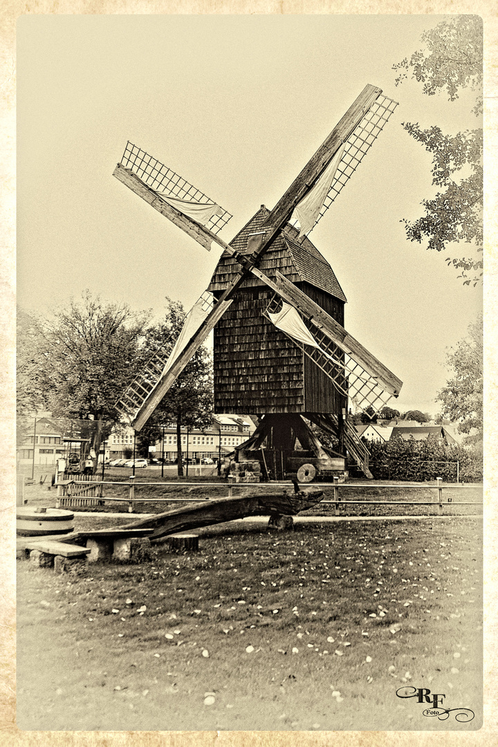 Die Alte Bockwindmühle beim Brotmuseum in Ebergötzen