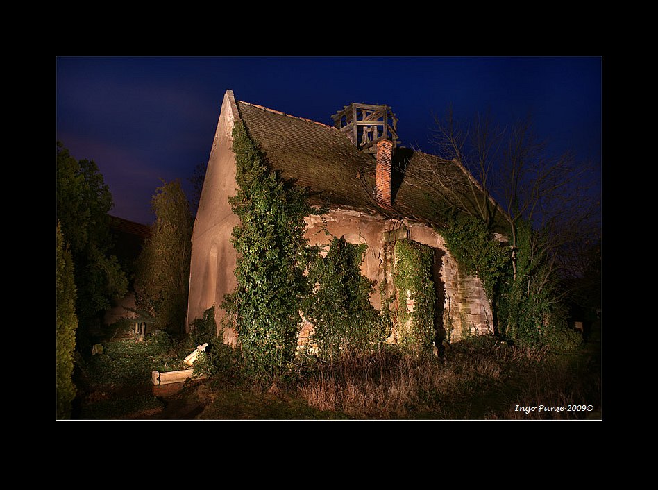 - Die alte Dorfkirche -