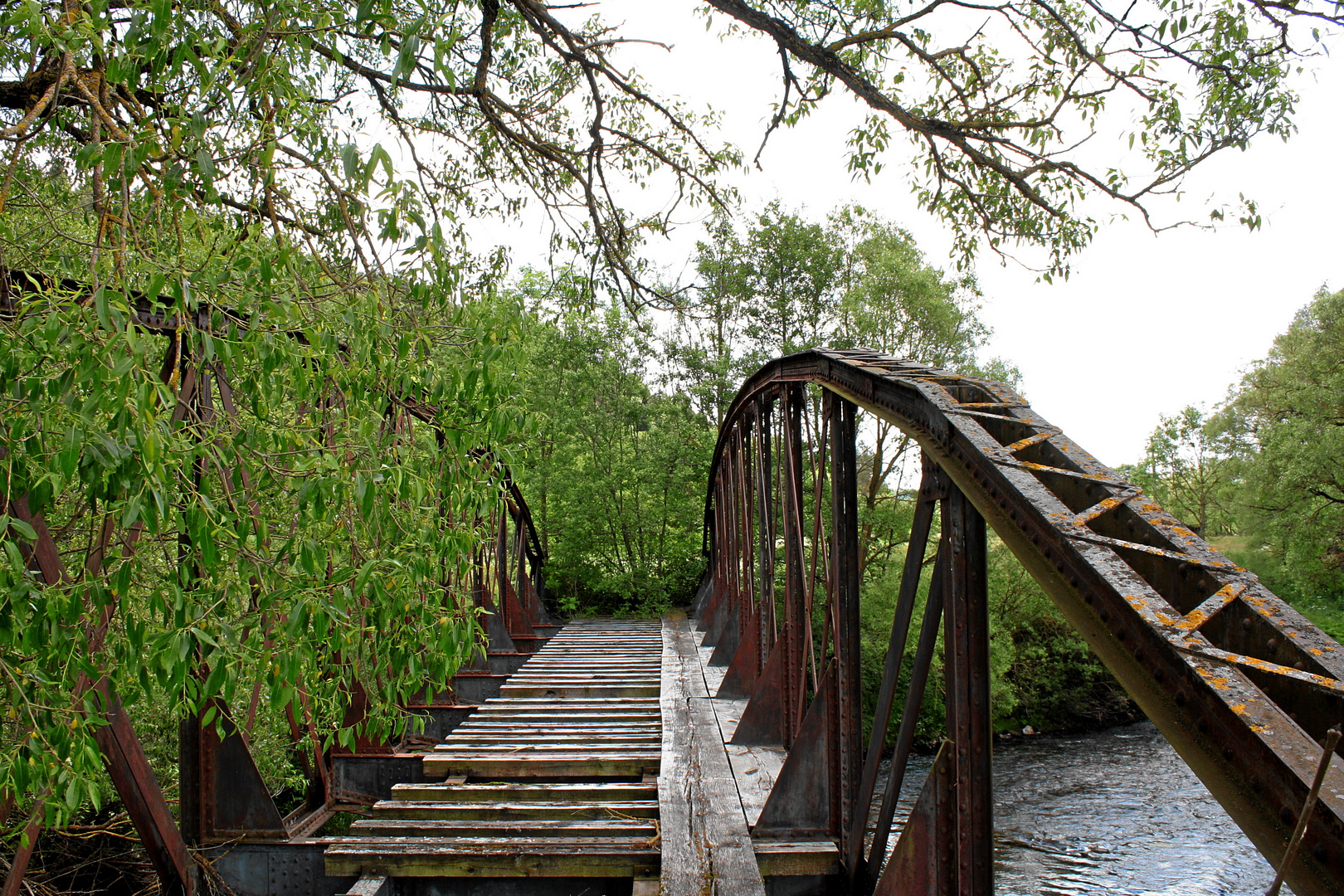 Die alte Eisenbahnbrücke über die Breg bei Bräunlingen