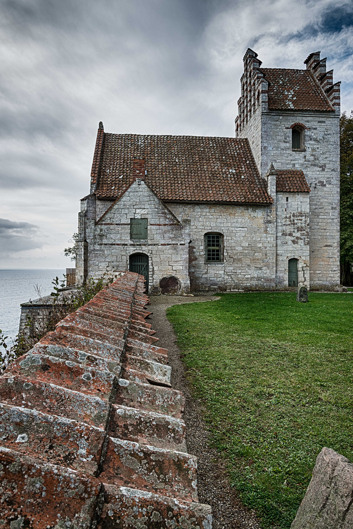 Die alte Højerup Kirche an Stevns Klint