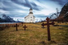 Die alte Holzkirche von Gimsoy