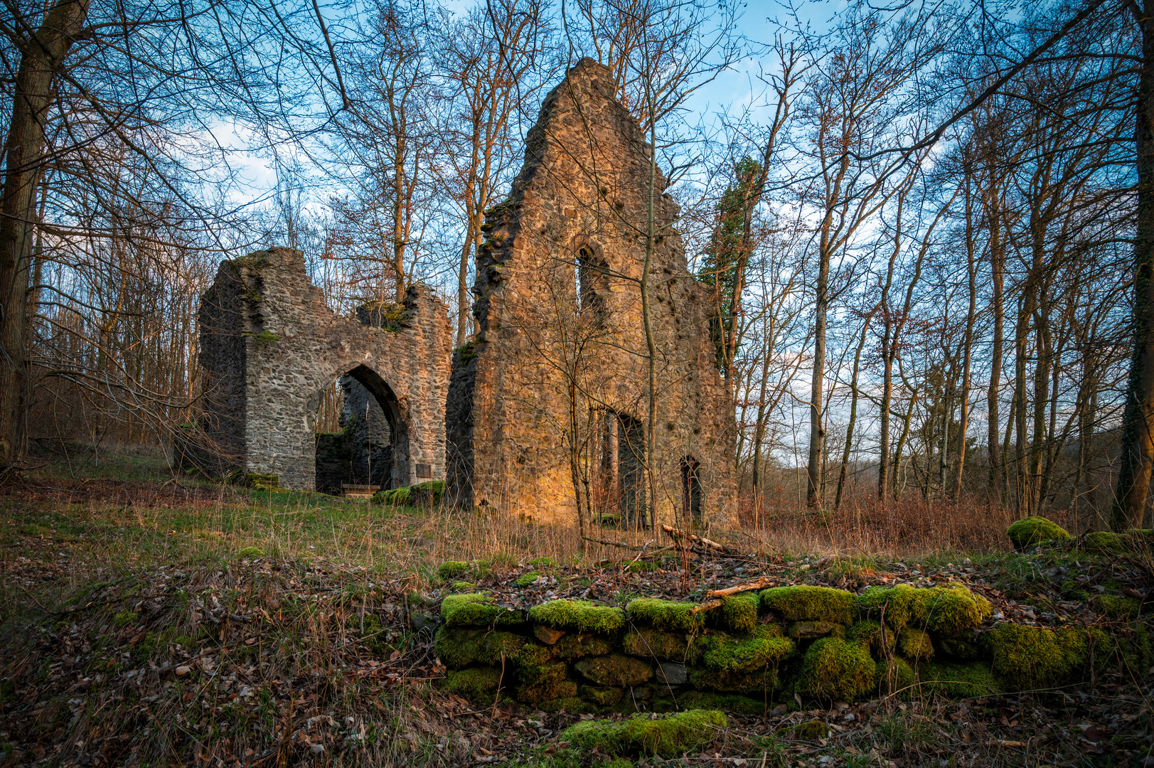 Die alte Kirche 