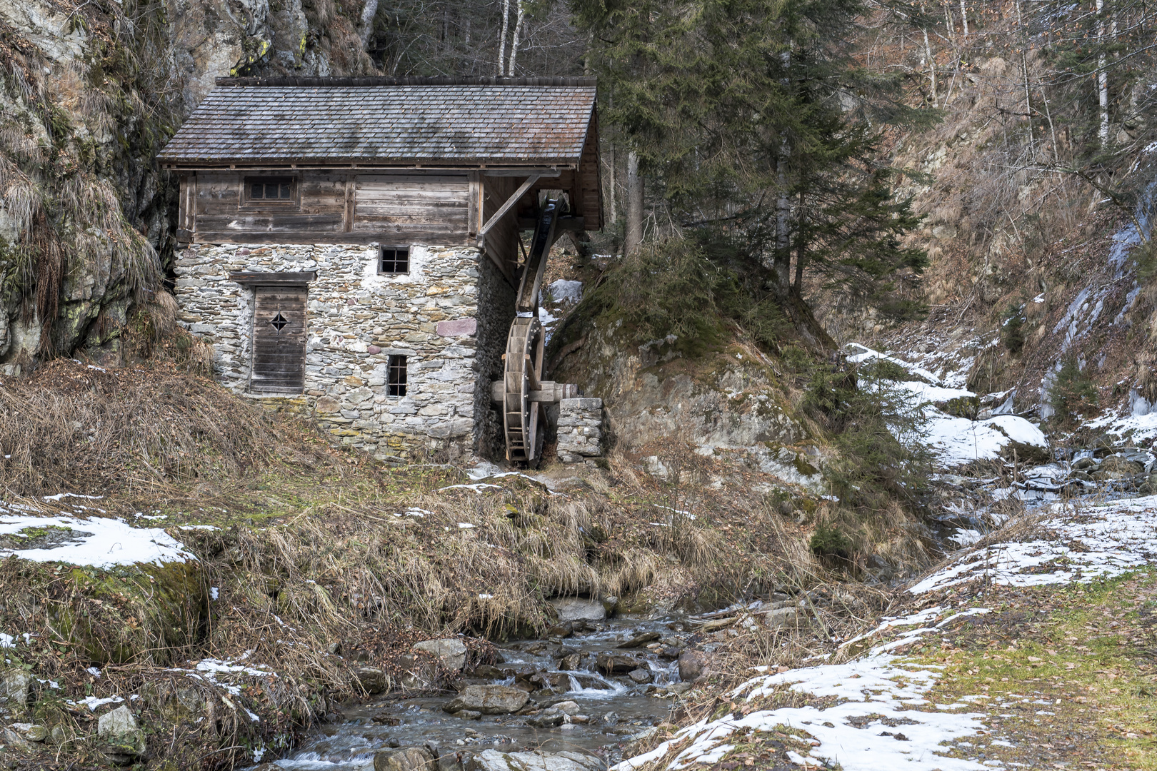 Die alte Mühle 1 Foto & Bild wasser, winter, schnee Bilder auf