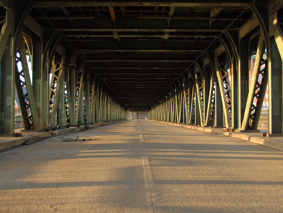 Die alte Oberhafenbrücke (2)