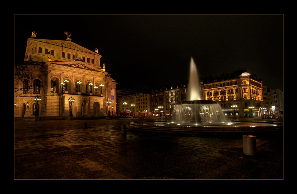 Die Alte Oper im Glanz der Luminale