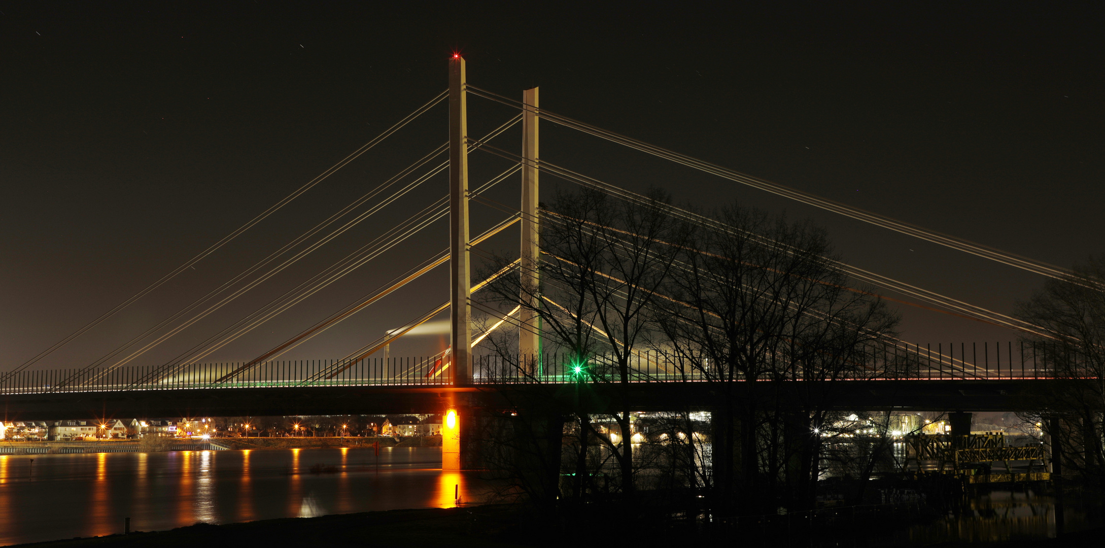 ... die alte Rheinbrücke Duisburg Neuenkamp