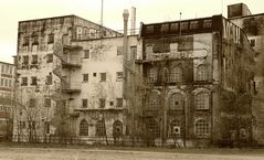 die alte Schellackfabrik in der Überseestadt