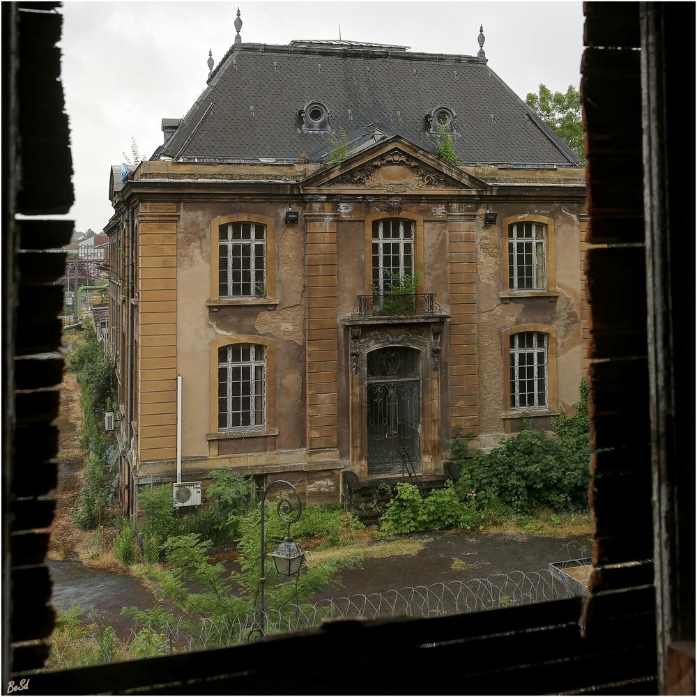 Die alte Verwaltung..... Foto & Bild fotos, spezial, marode Bilder