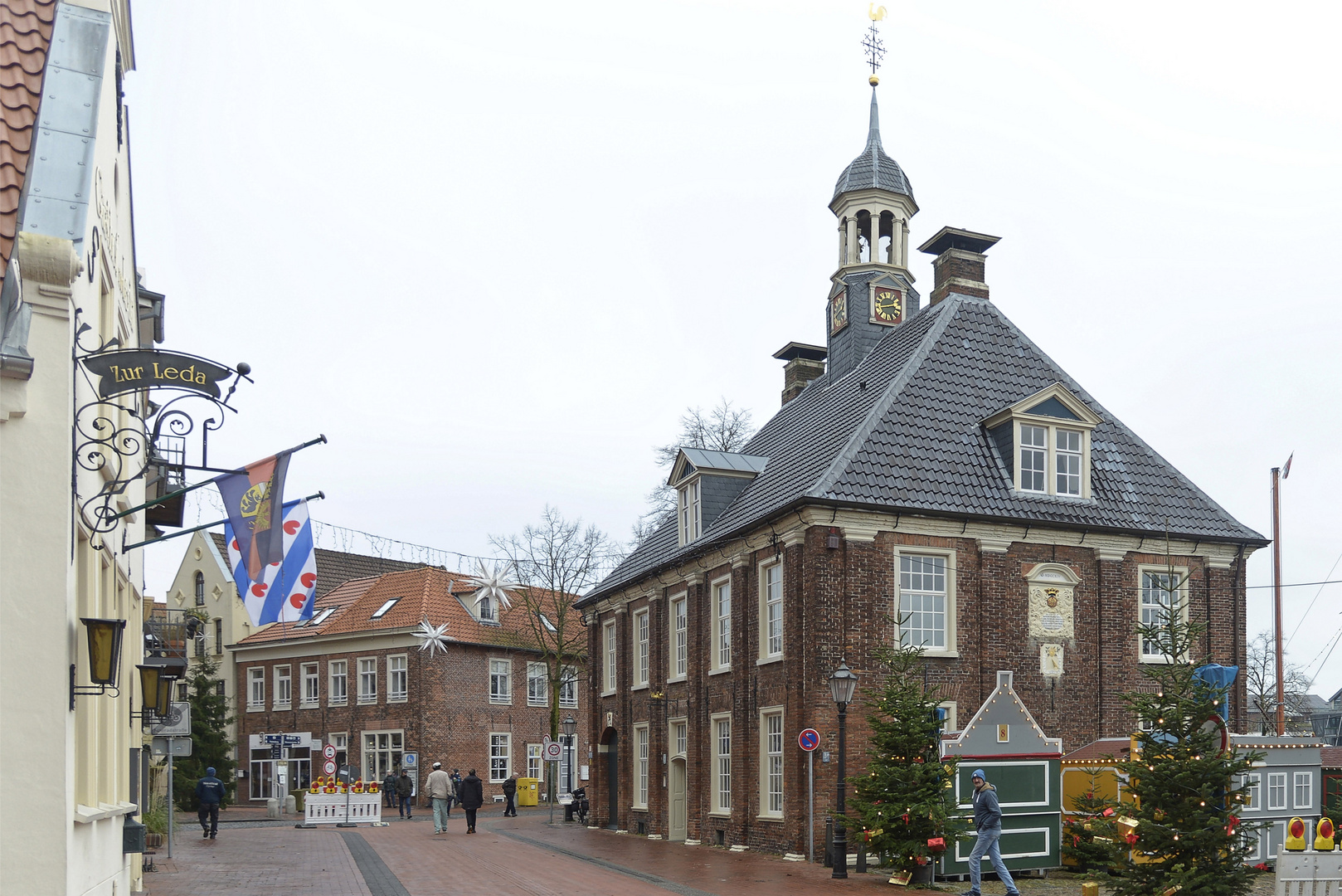 Die Alte Waage in Leer (Ostfrl) am Museumshafen, heute ein Restaurant