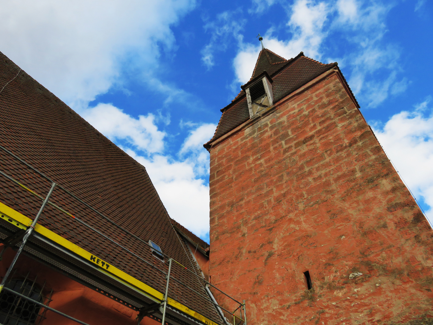 Die alte Wehrkirche im Dörfchen Mindorf bei Hilpoltstein