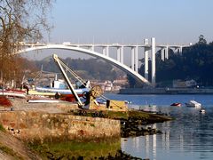 Die alte Werft der Entdecker an der Ponte Arrábida