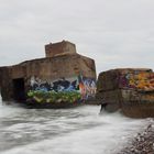 die alten Bunker mit neuen Graffitis